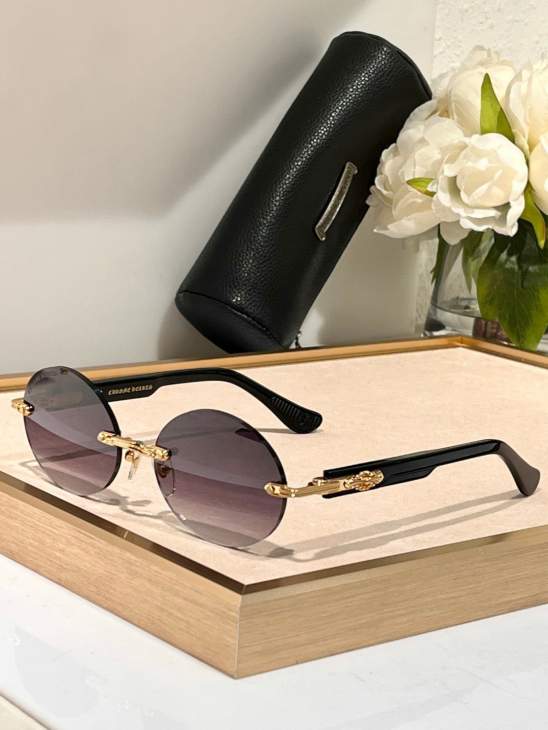 Picture of Chrome Hearts Sunglasses _SKUfw70120194fw